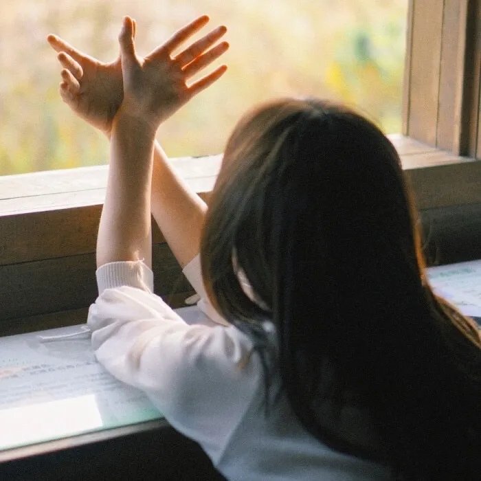 青青河边草短剧